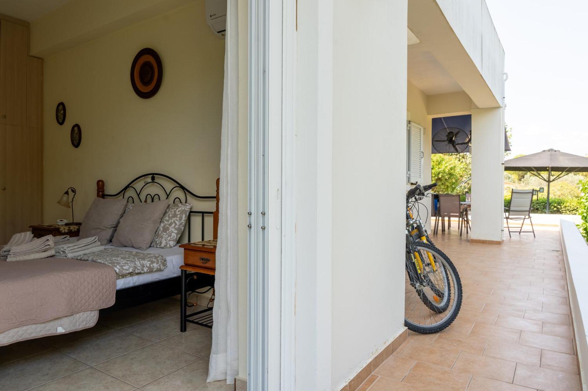 Beautiful Summer Villa In Chalkoutsi Khalkoutsion Esterno foto